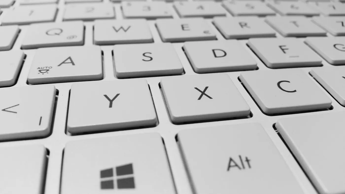 Clavier d'ordinateur, support de l'écriture des noms de fichiers et de variables