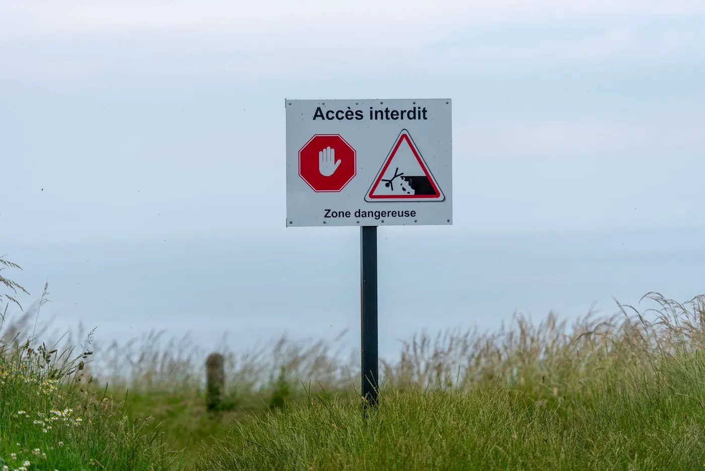 Panneau d'avertissement, image d'un lien entrant nuisible