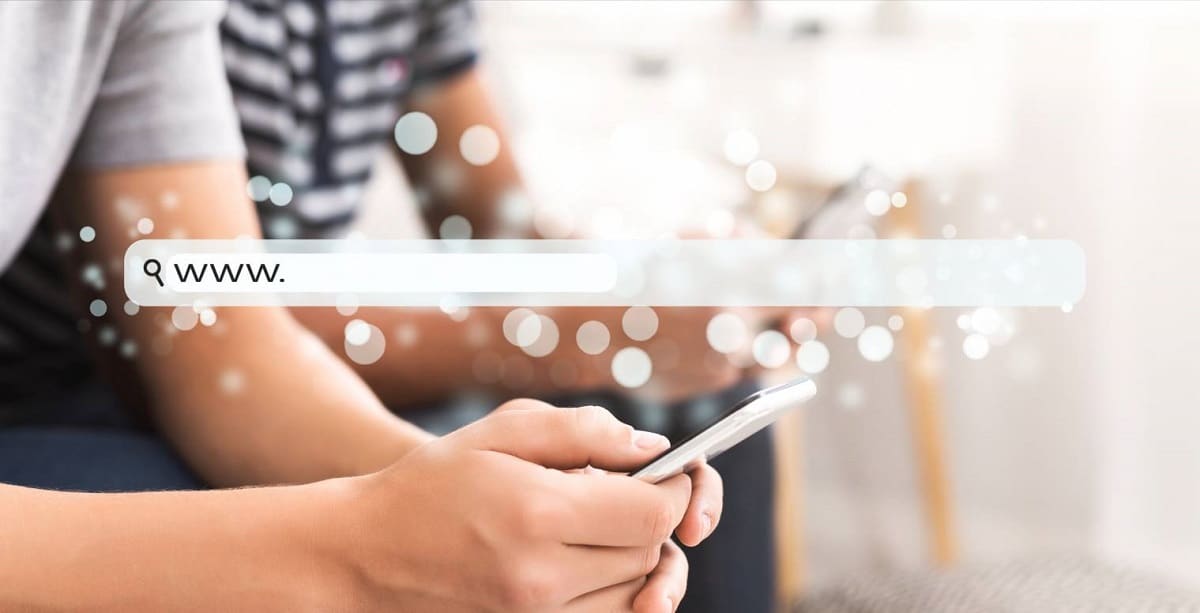 URL propre construite avec mot-clé, tirets et structure hiérarchique lisible